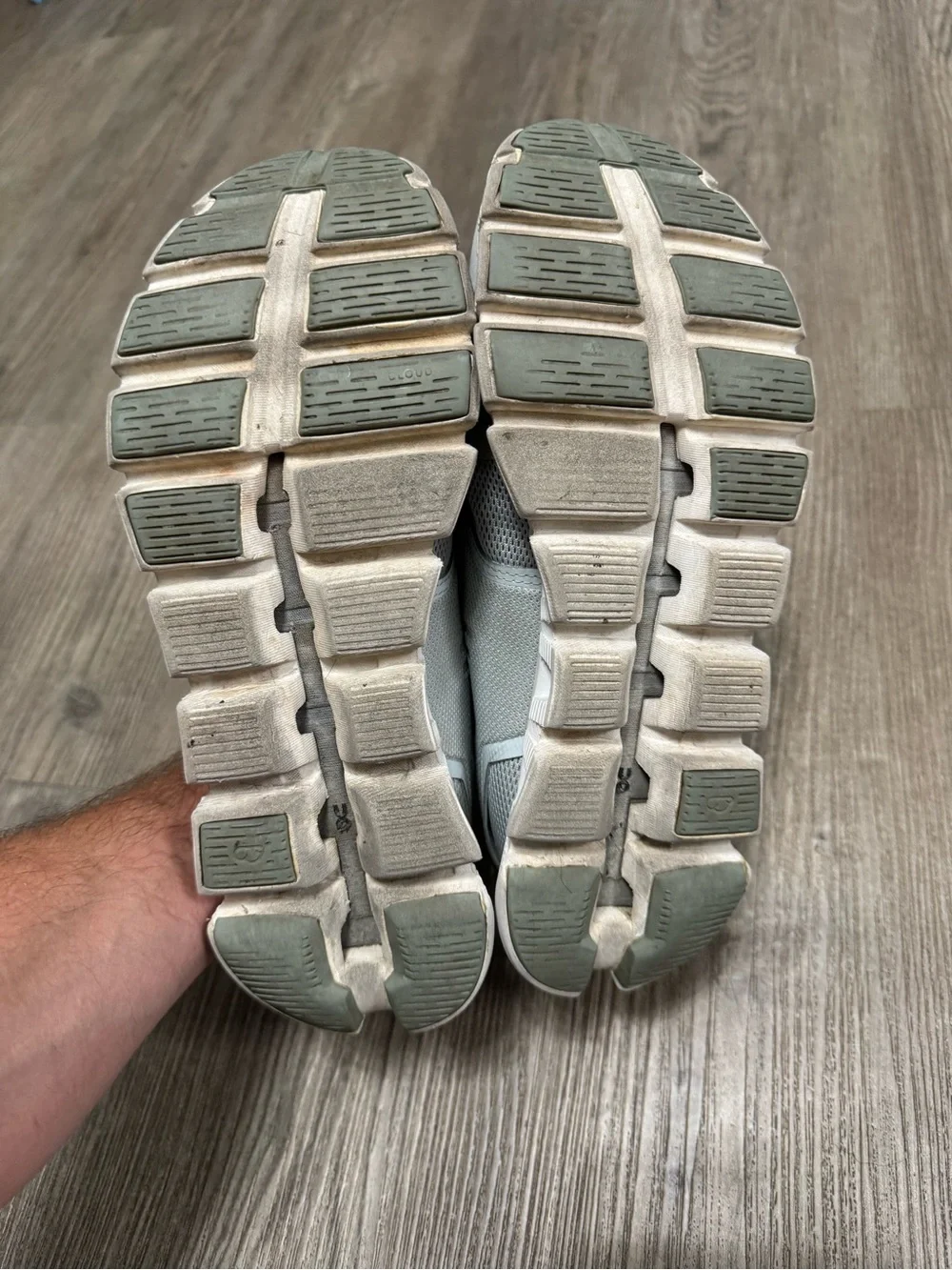 OnCloud cloud 6 women’s size 8
